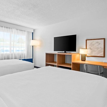 Spark By Hilton Модесто Экстерьер фото